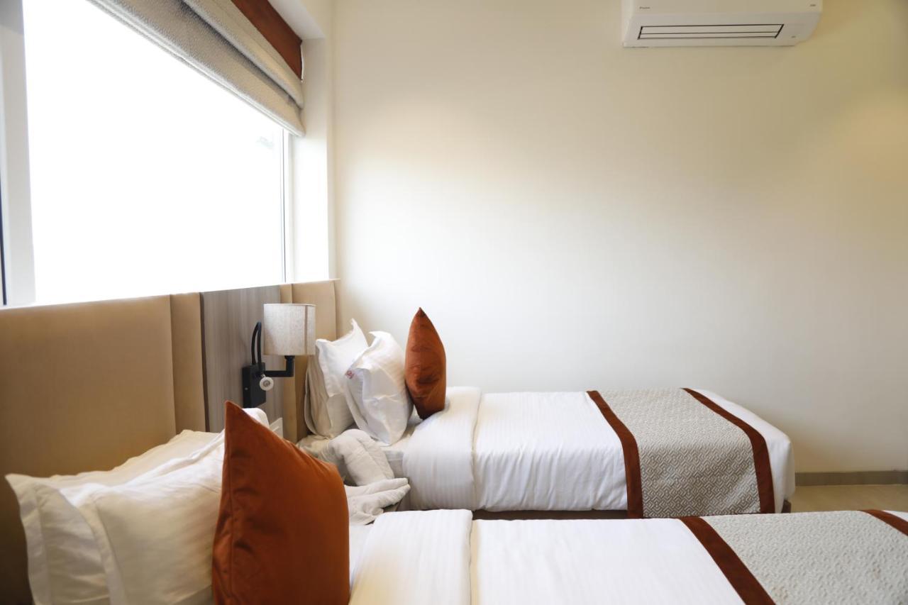 Hotel The Royal Vista Varanasi Ngoại thất bức ảnh
