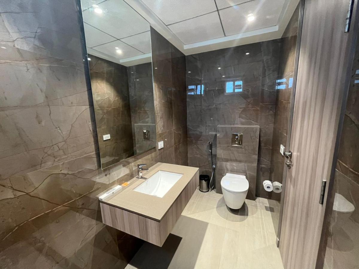 Hotel The Royal Vista Varanasi Ngoại thất bức ảnh