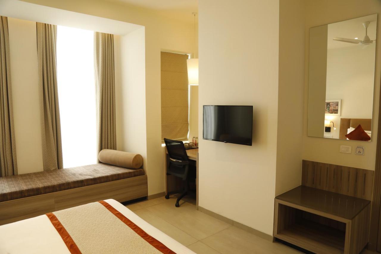 Hotel The Royal Vista Varanasi Ngoại thất bức ảnh