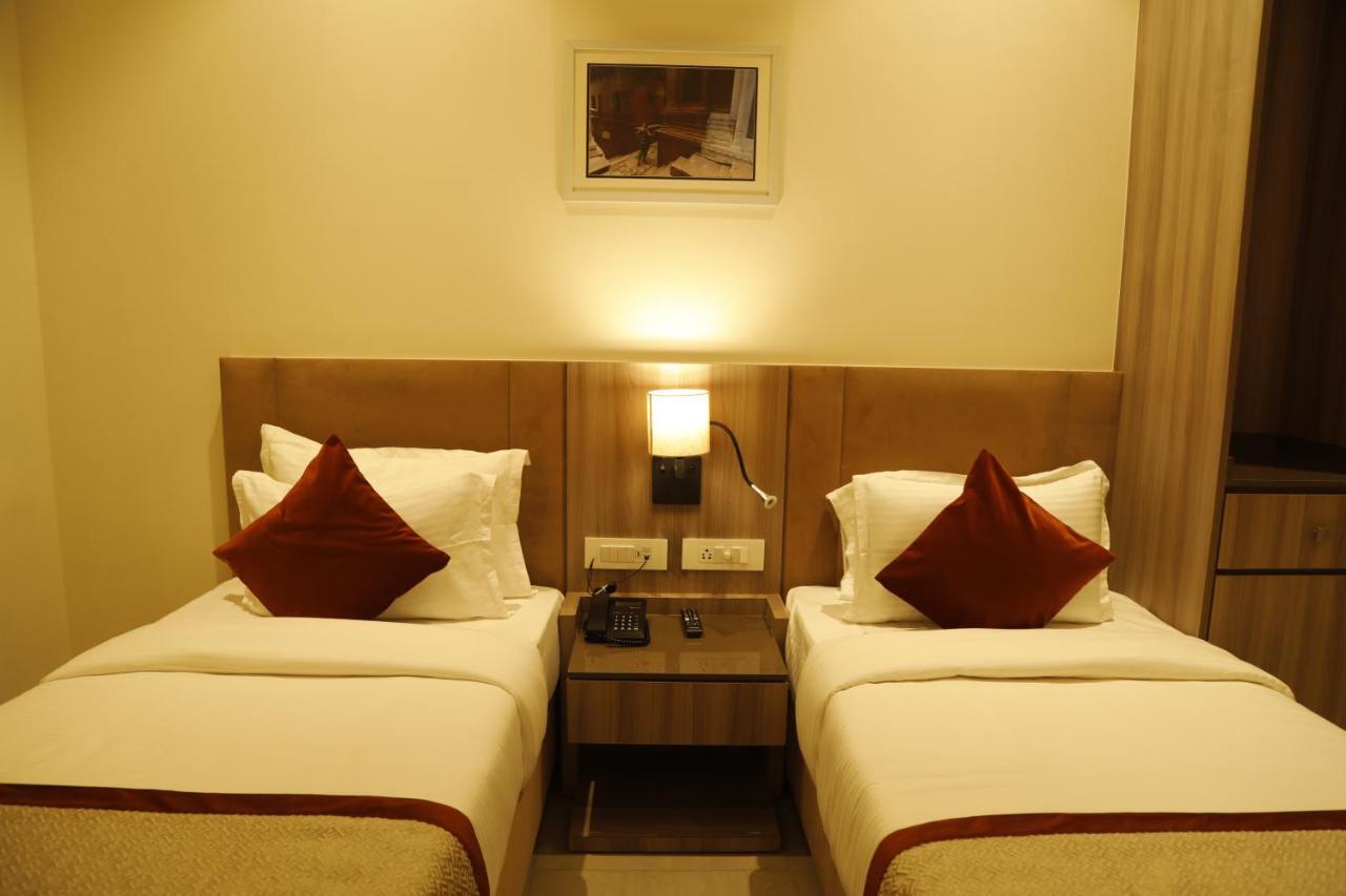 Hotel The Royal Vista Varanasi Ngoại thất bức ảnh