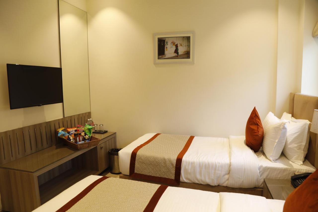 Hotel The Royal Vista Varanasi Ngoại thất bức ảnh