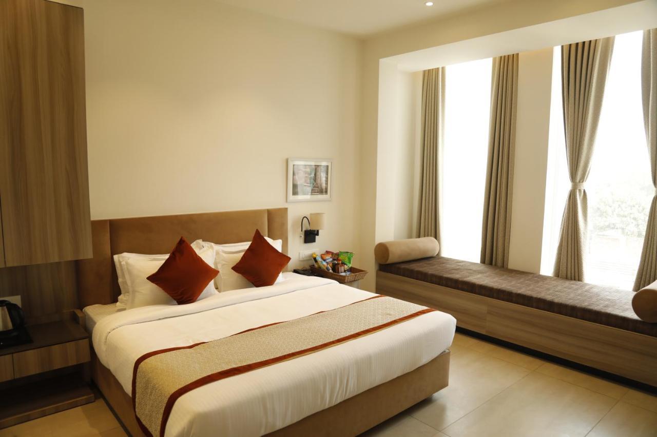 Hotel The Royal Vista Varanasi Ngoại thất bức ảnh
