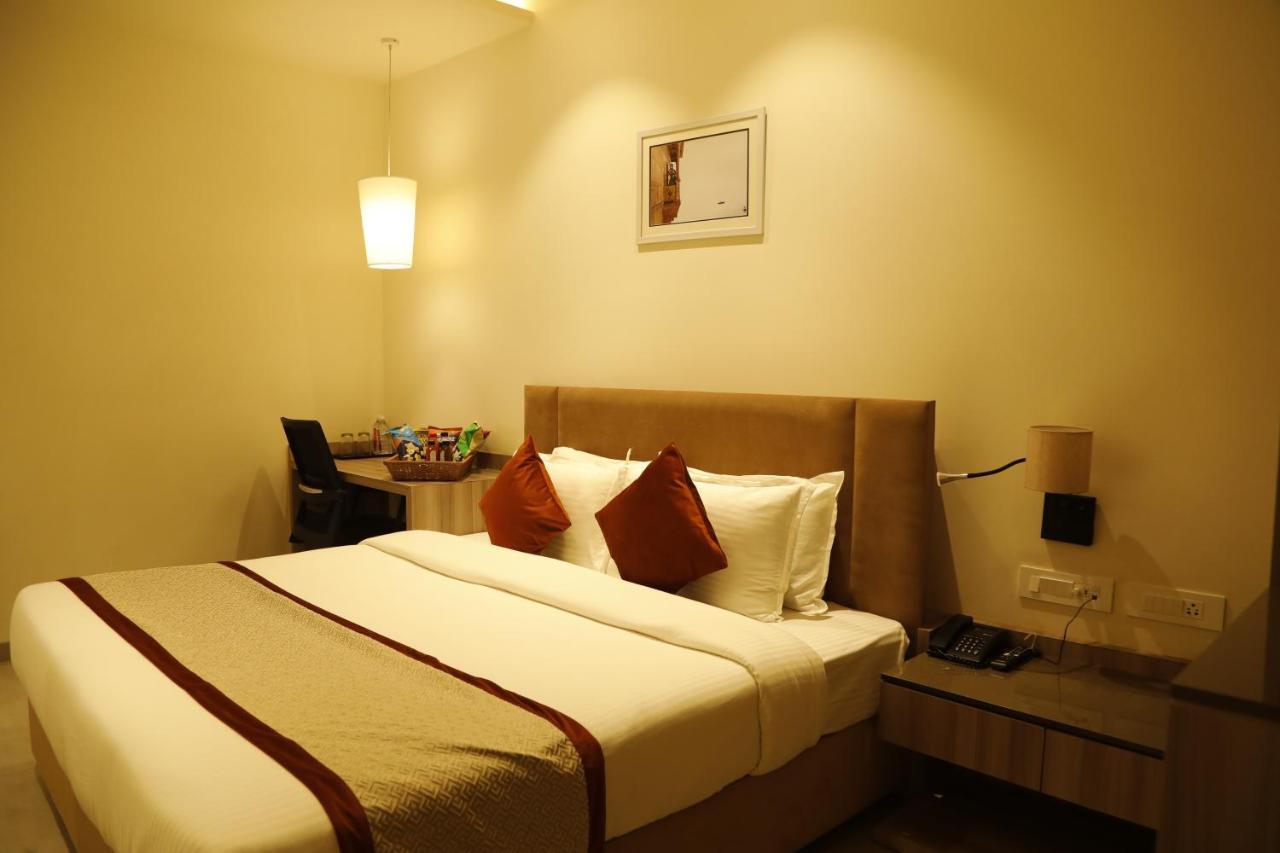 Hotel The Royal Vista Varanasi Ngoại thất bức ảnh