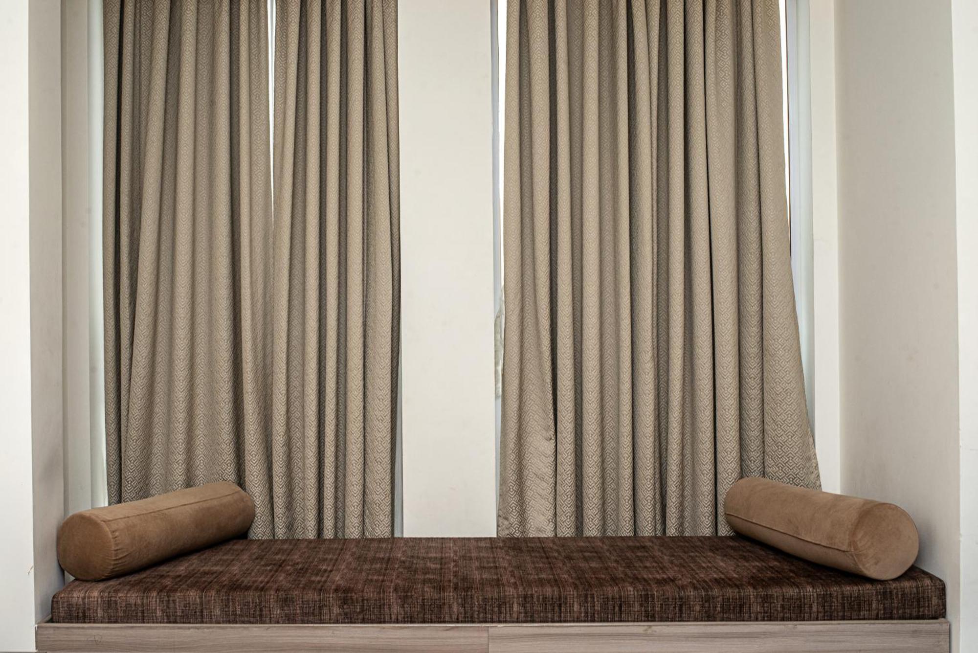 Hotel The Royal Vista Varanasi Ngoại thất bức ảnh